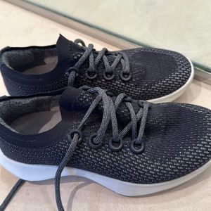 COPY - Women’s allbirds size 9